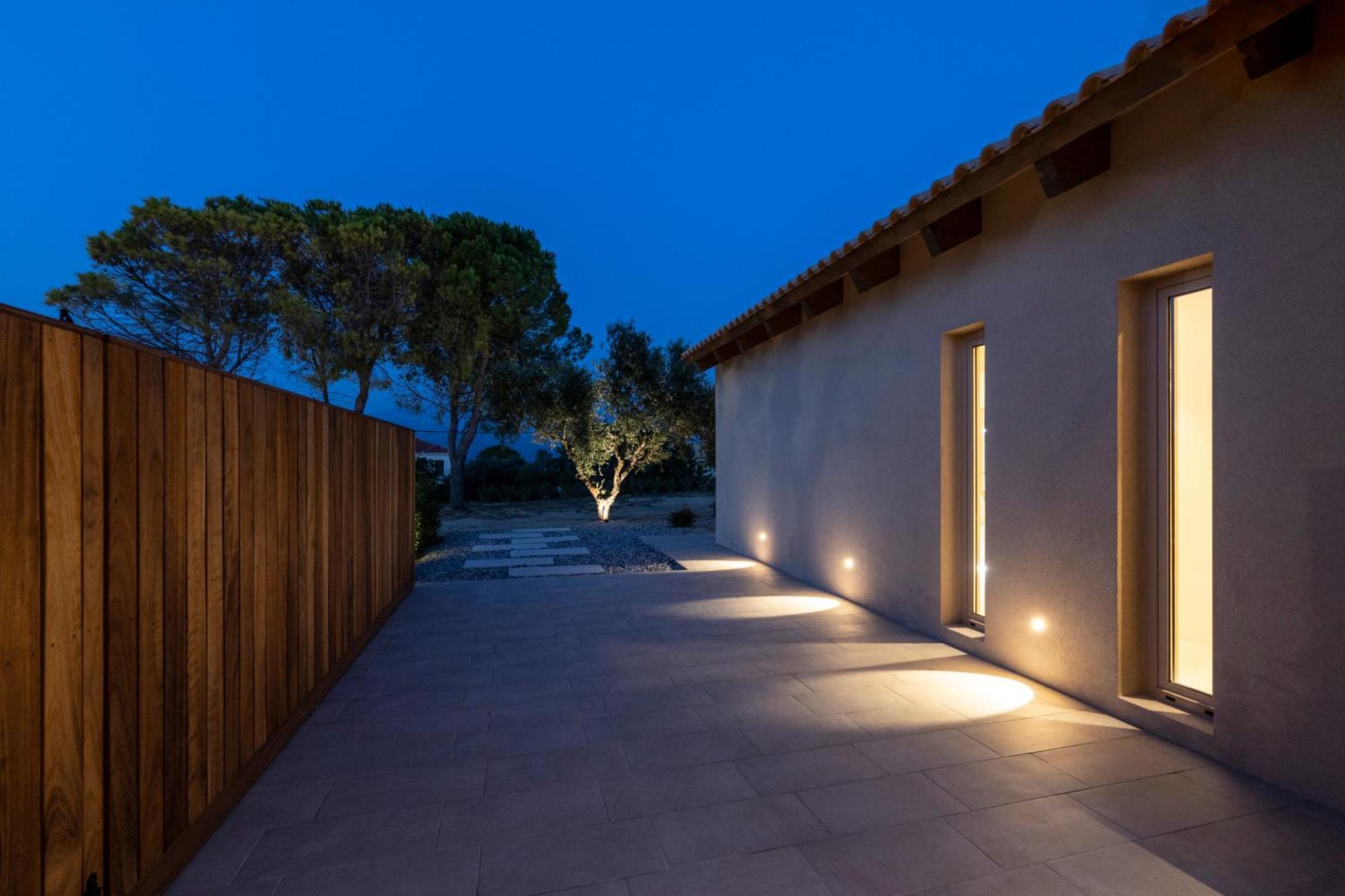 ארגוסטולי Avertosia Luxury Villas מראה חיצוני תמונה