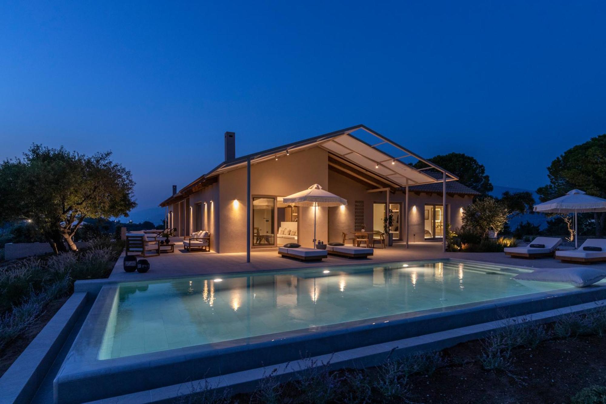 ארגוסטולי Avertosia Luxury Villas מראה חיצוני תמונה