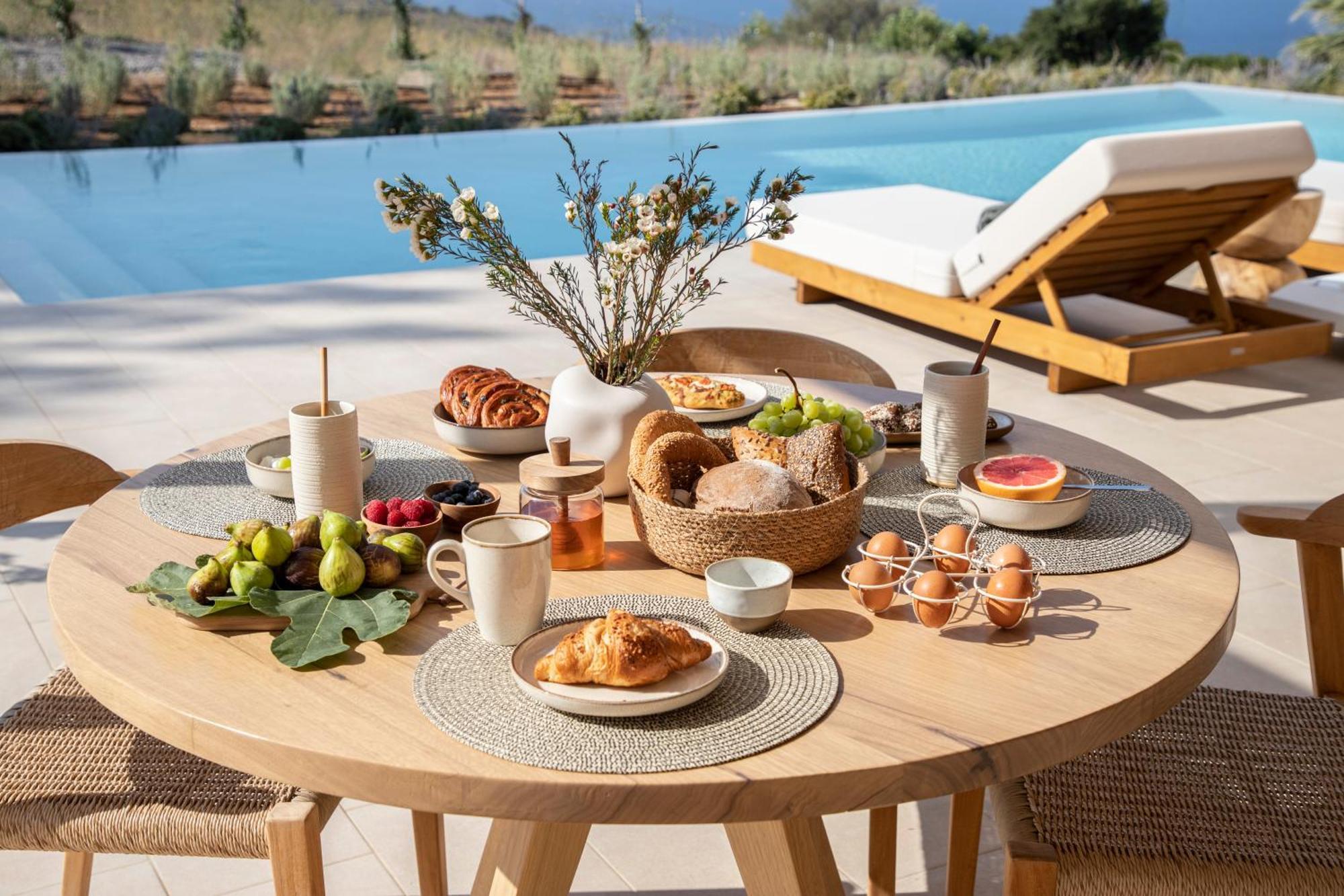 ארגוסטולי Avertosia Luxury Villas מראה חיצוני תמונה