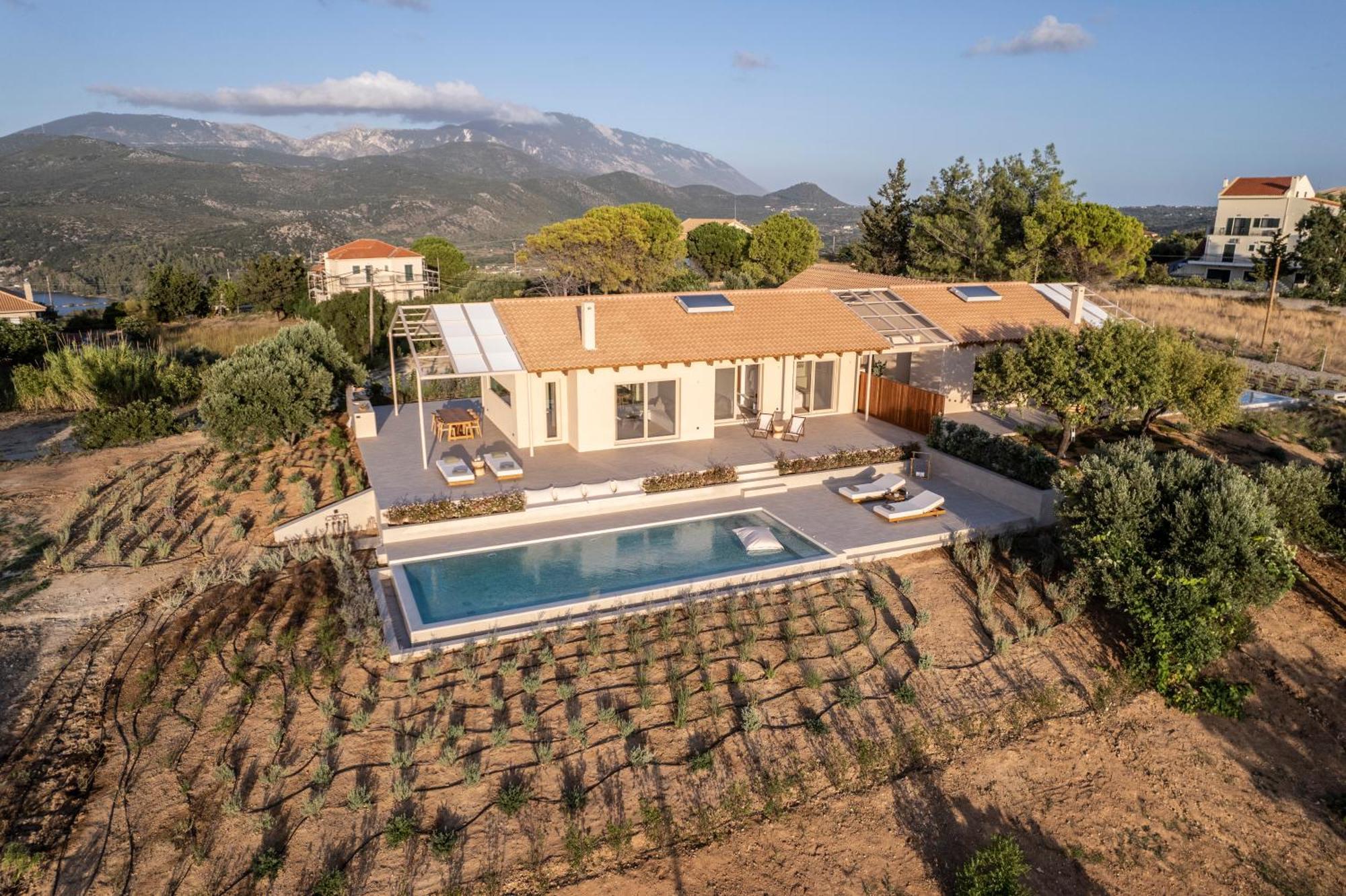 ארגוסטולי Avertosia Luxury Villas מראה חיצוני תמונה